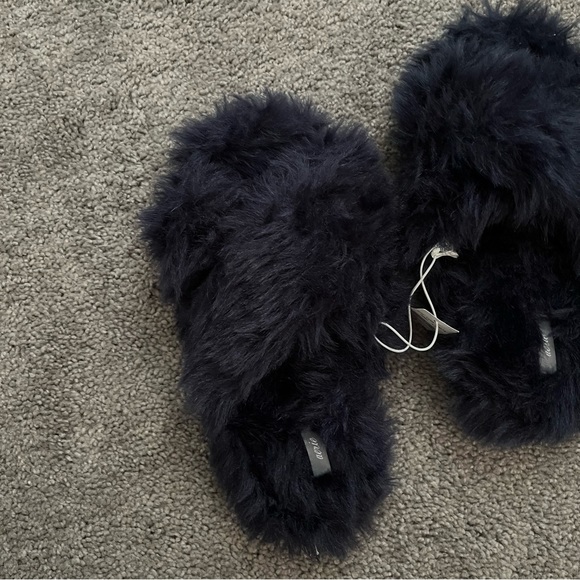 Aerie Navy Blue Crossover Slippers - Picture 4 of 4